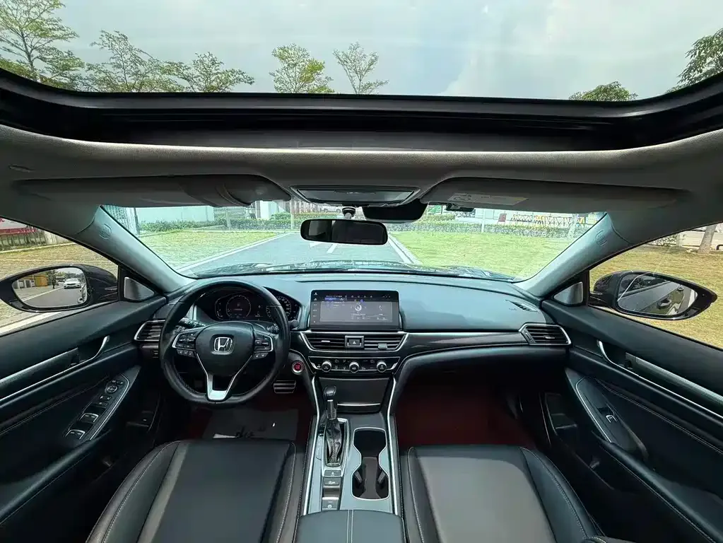 Honda Accord — фото 7