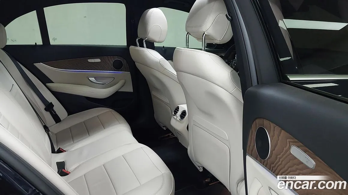 Mercedes-Benz E-Class 2023 из KR, фото 5
