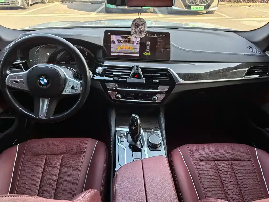 BMW 5 Series — фото 3