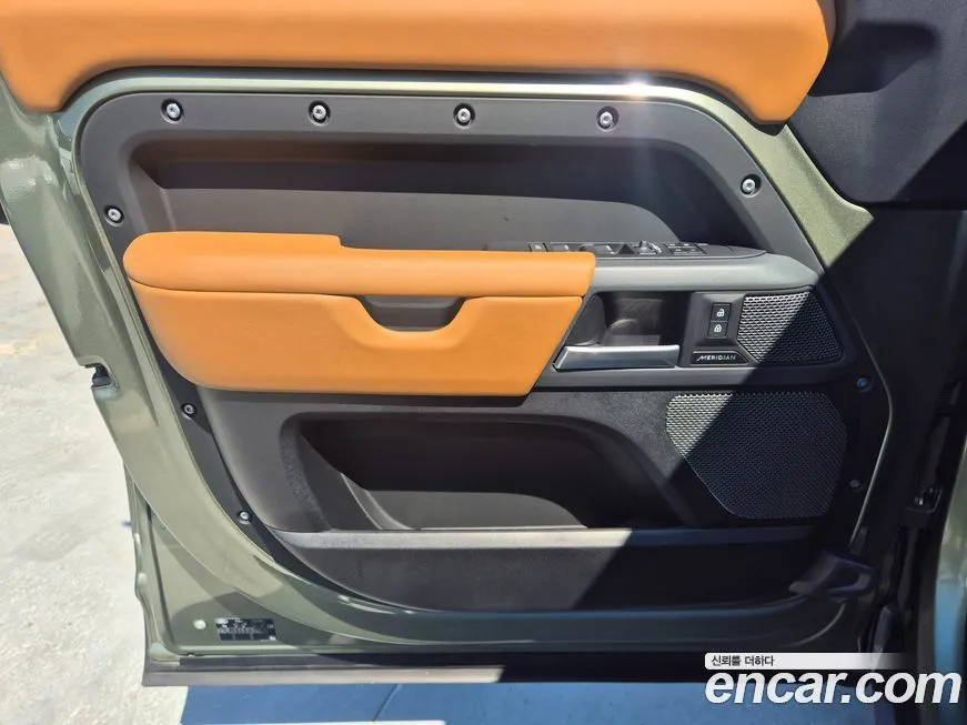Land Rover Defender 2024 из KR, фото 4