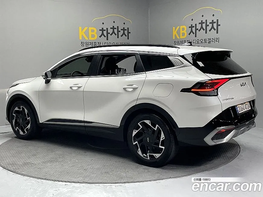Kia Sportage — фото 10