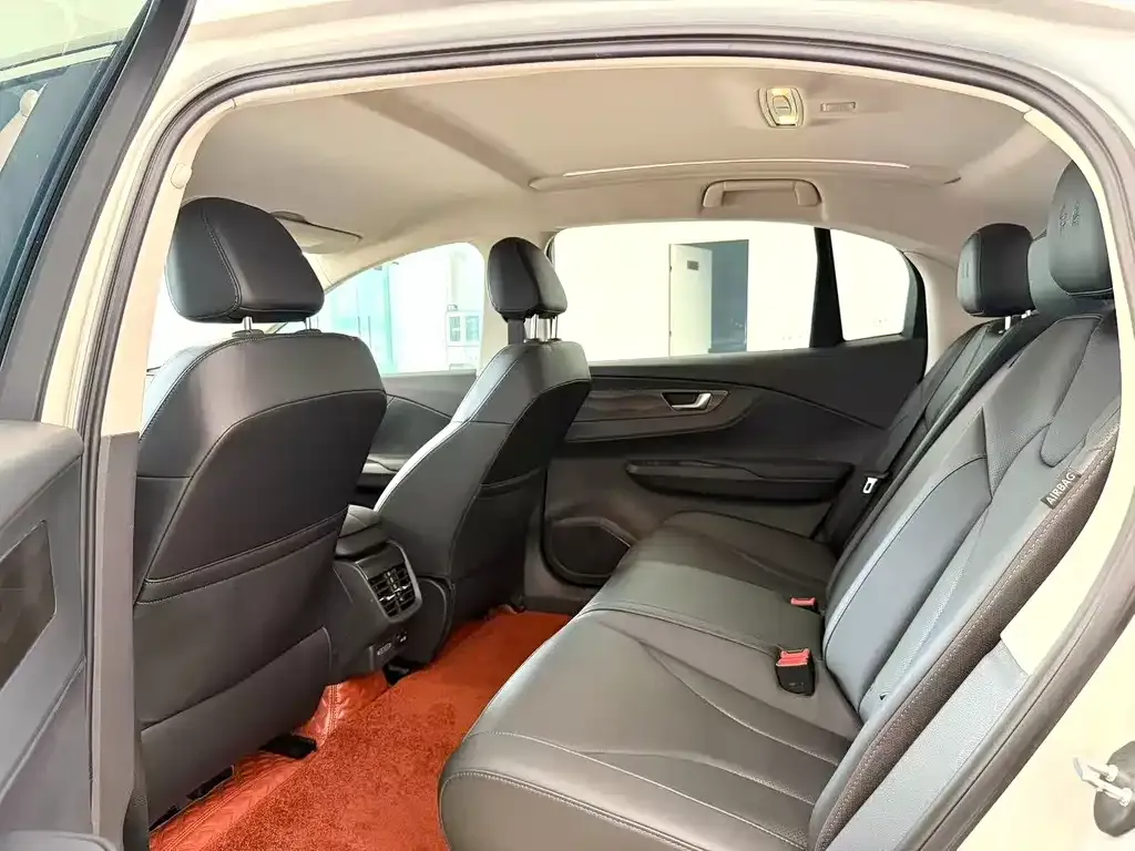 Hongqi E-QM5 2026 из CN, фото 6