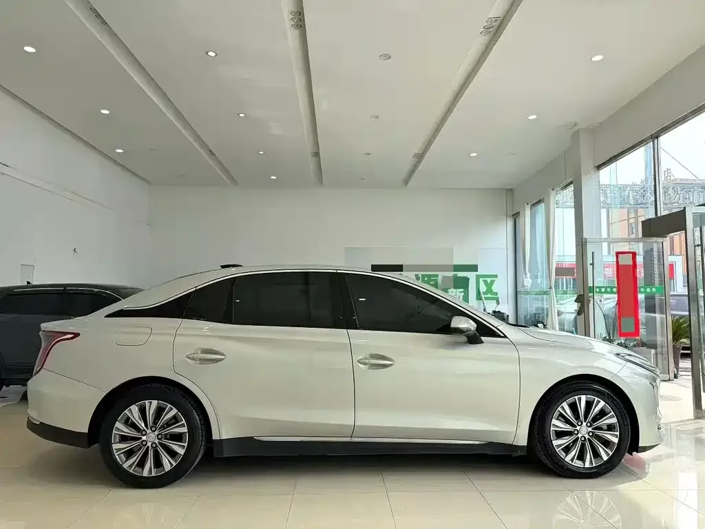 Hongqi E-QM5 2026 из CN, фото 5