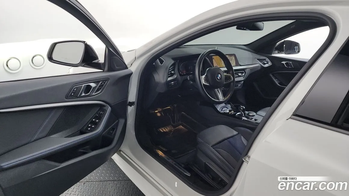 BMW 1-Series 2023 из KR, фото 4