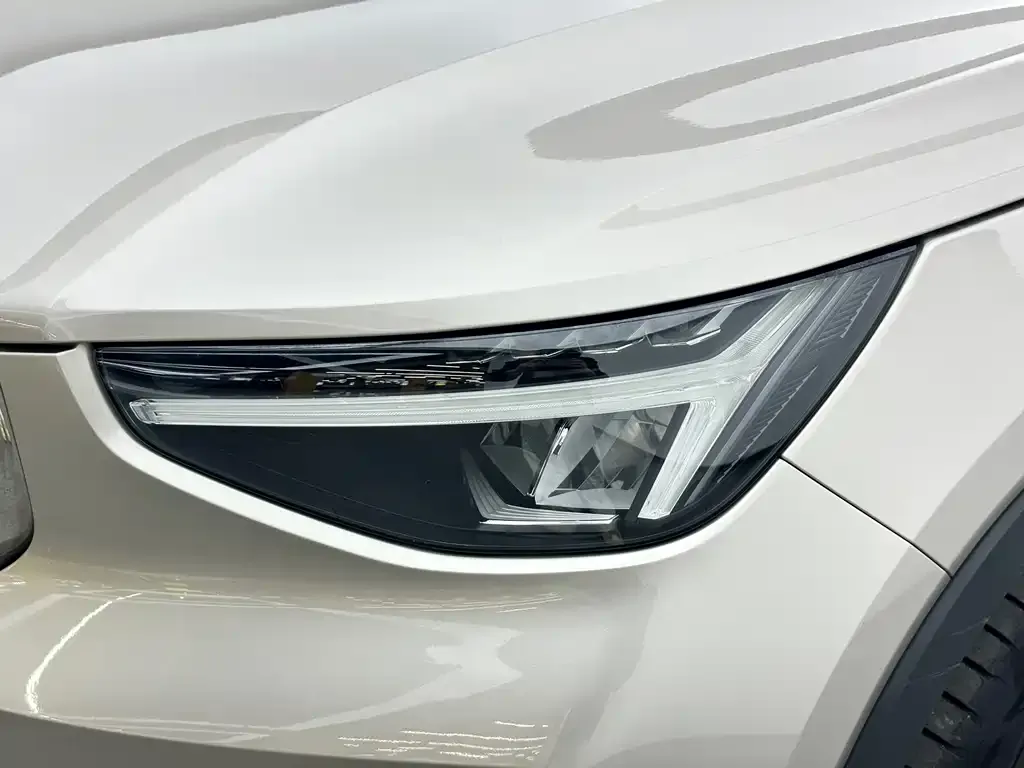Volvo XC40 2022 из CN, фото 3