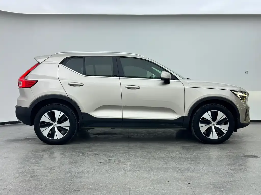 Volvo XC40 2022 из CN, фото 8