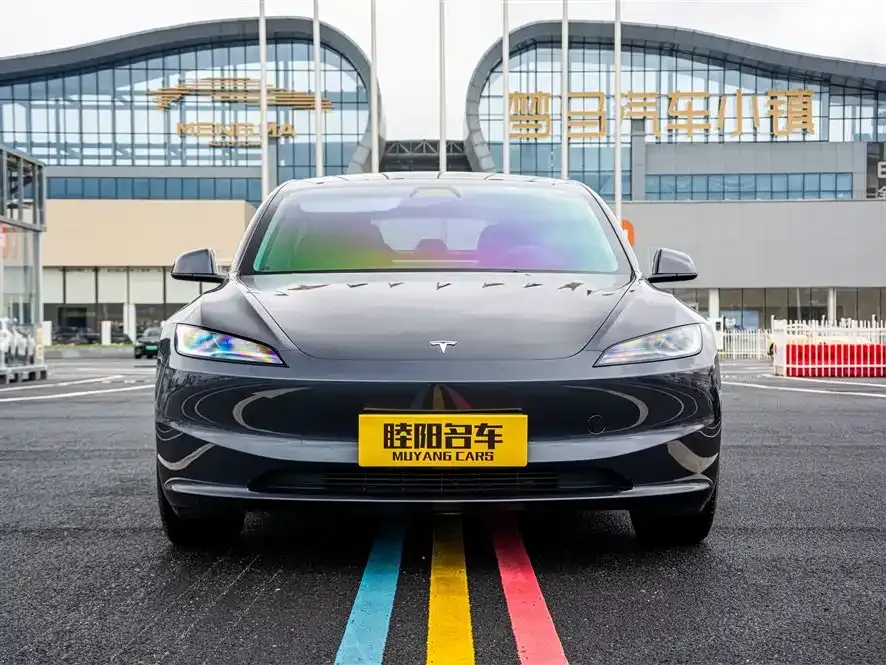 Tesla Model 3 — фото 6