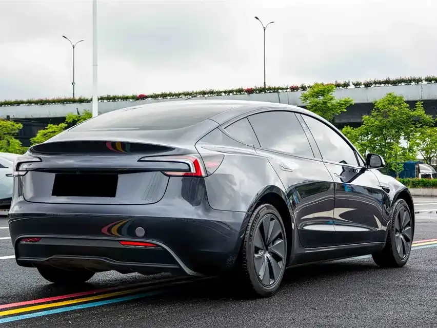 Tesla Model 3 — фото 8