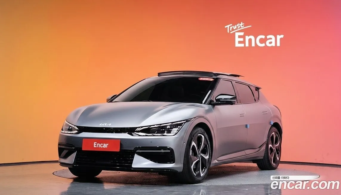 Kia EV6 — фото 1