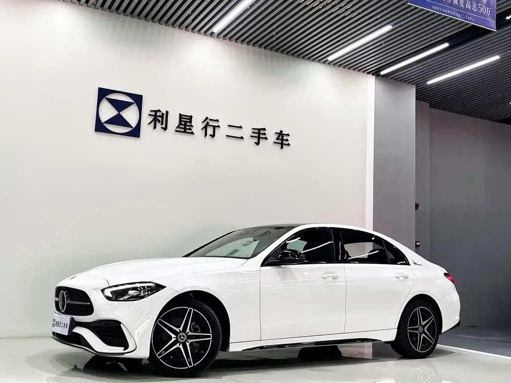 Mercedes-Benz C-Class — фото 1