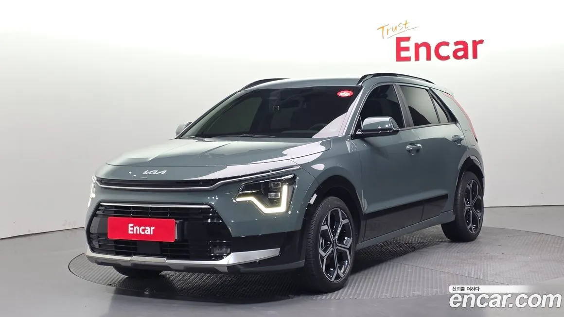 Kia Niro — фото 1