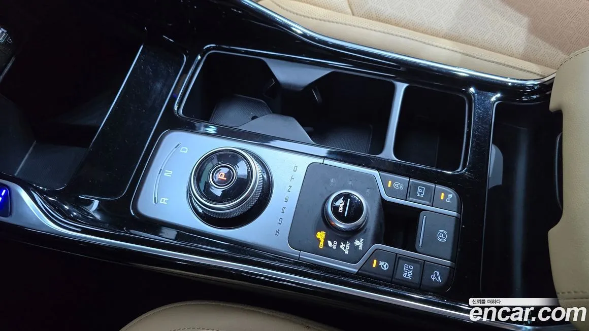 Kia Sorento — фото 7