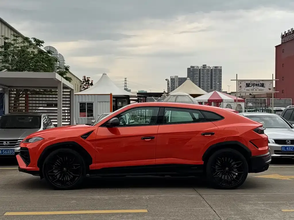 Lamborghini Urus SE 2026 из CN, фото 10
