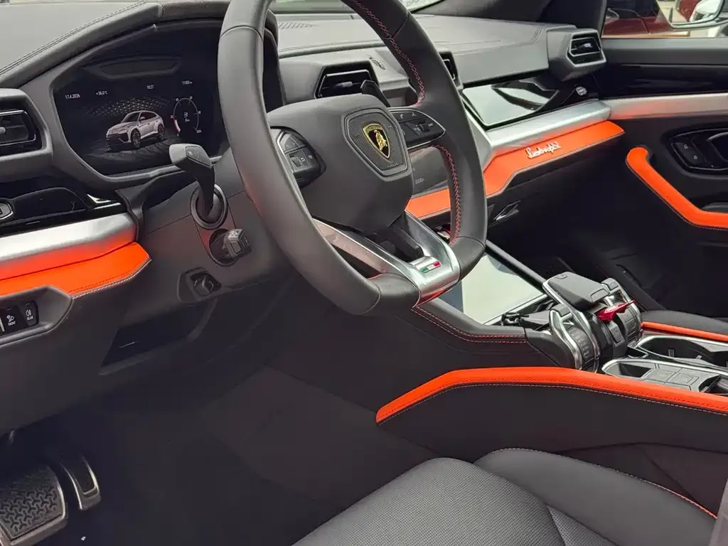 Lamborghini Urus SE 2026 из CN, фото 3