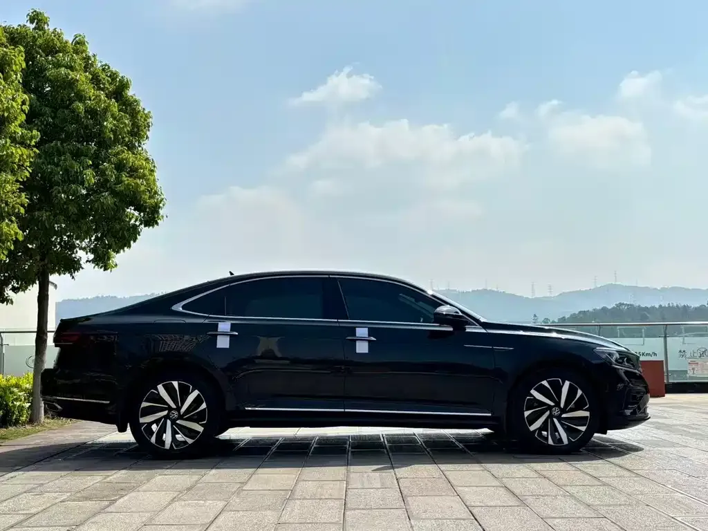 Volkswagen Passat — фото 7