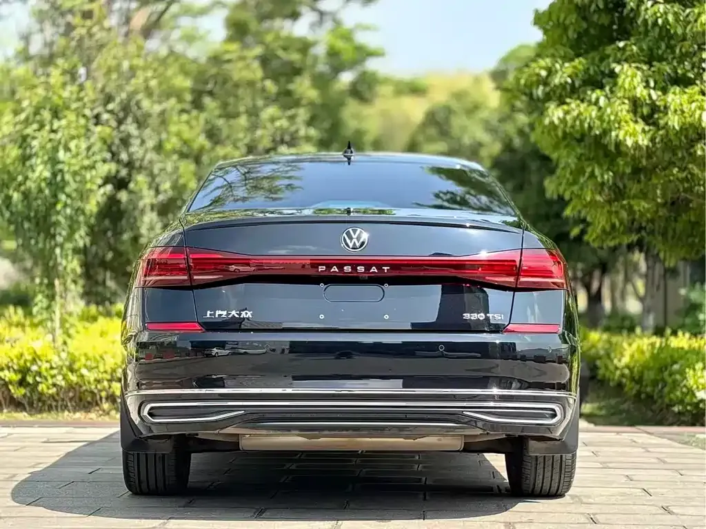 Volkswagen Passat — фото 5
