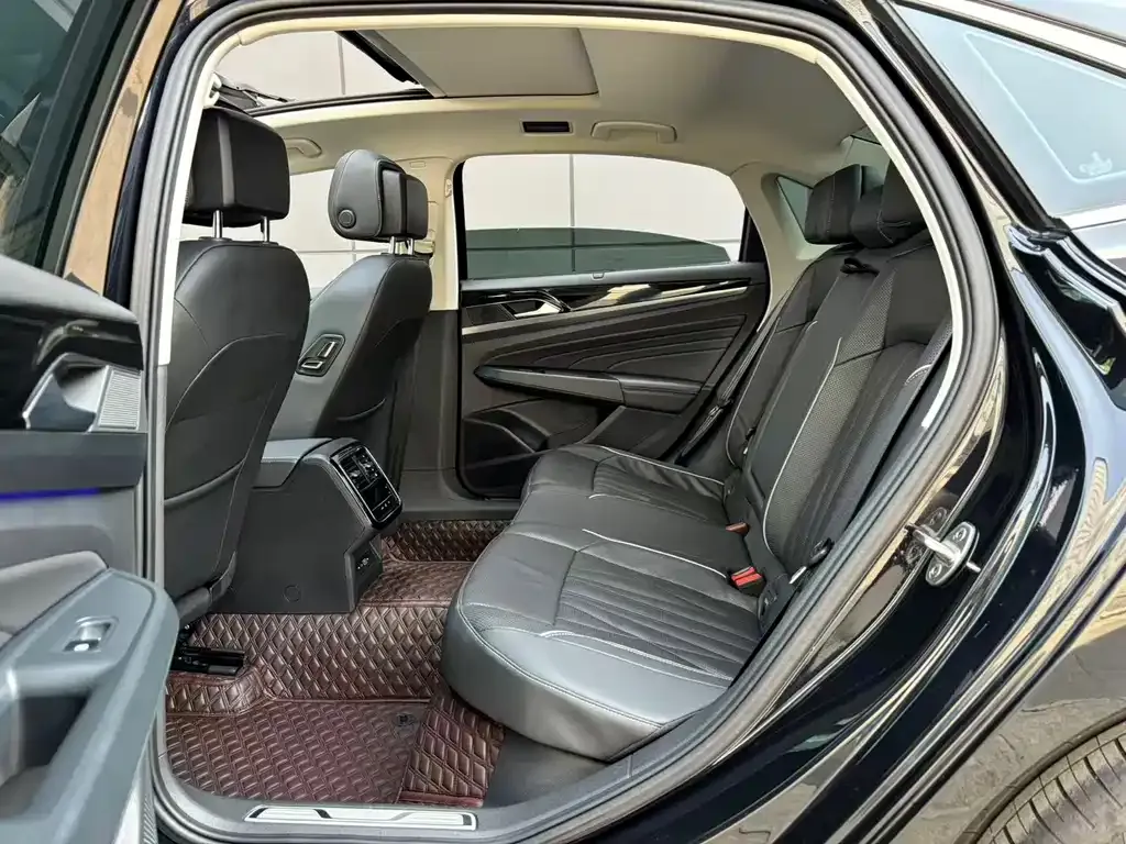 Volkswagen Passat — фото 2