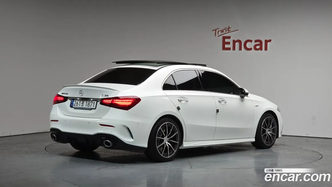Mercedes-Benz A-Class — фото 10