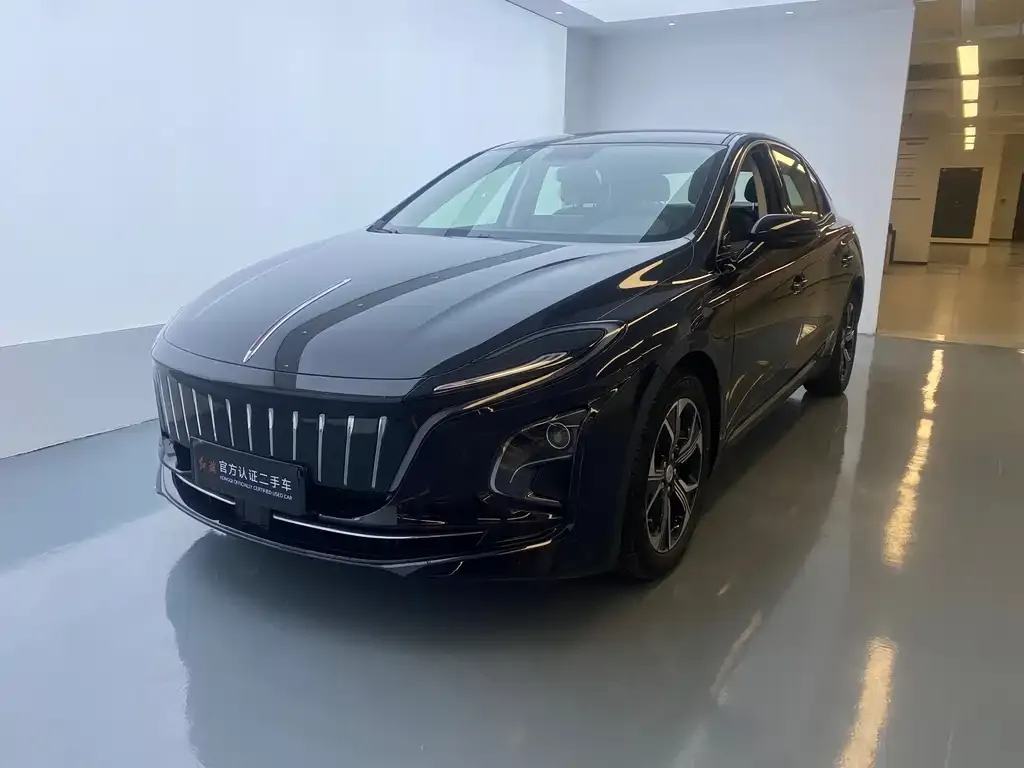Hongqi E-QM5