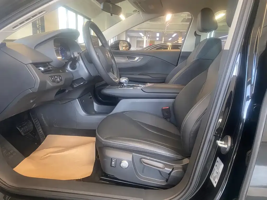 Hongqi E-QM5 2024 из CN, фото 4