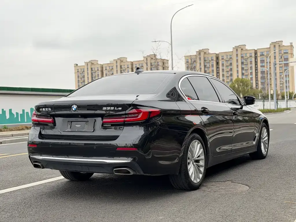 BMW 5 Series New Energy — фото 8