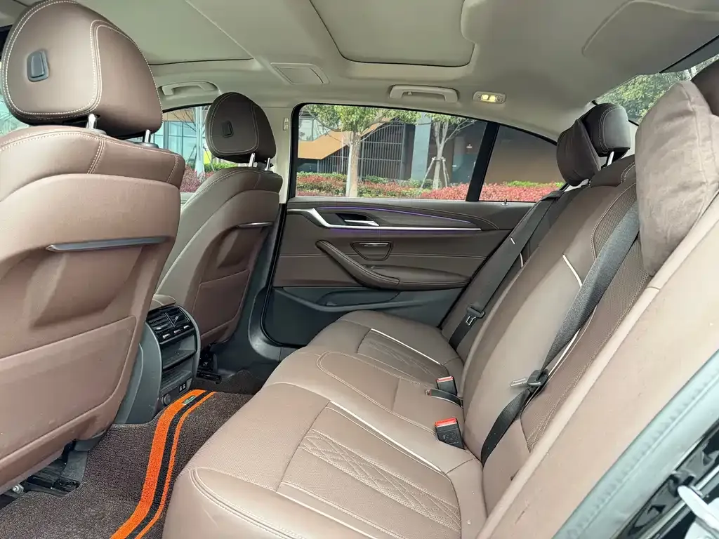 BMW 5 Series New Energy — фото 6