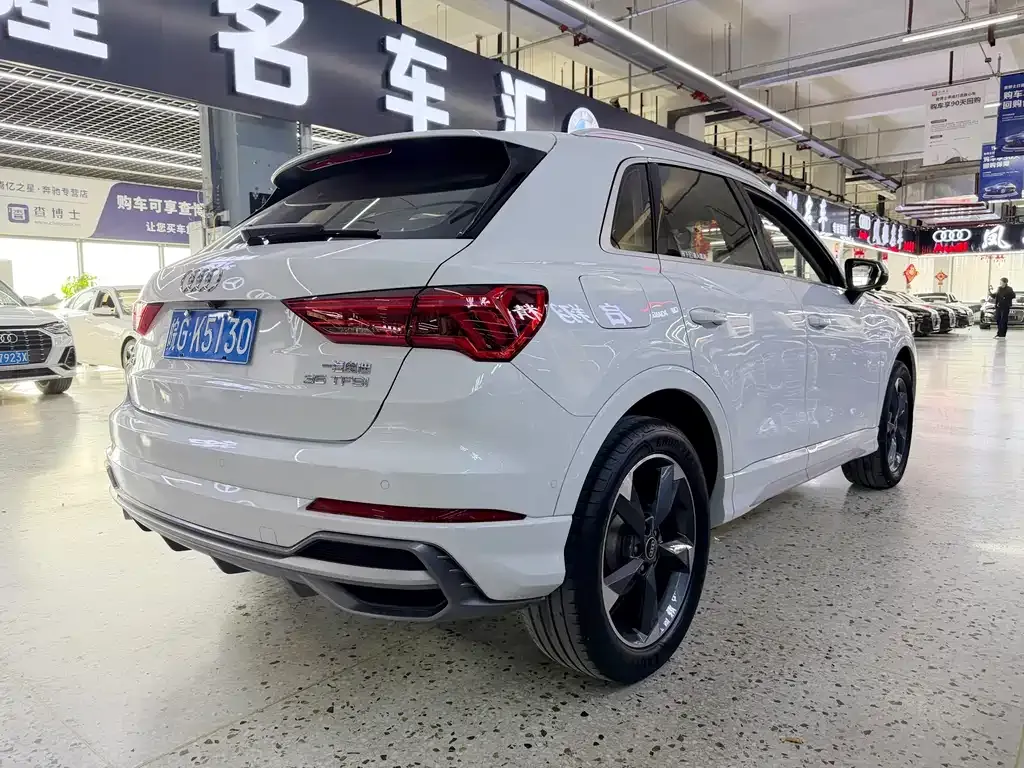 Audi Q3 — фото 10