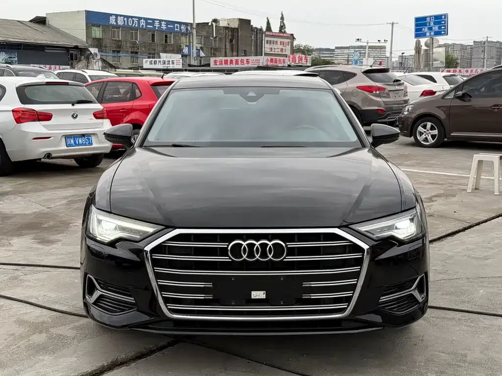 Audi A6L 2023 из CN, фото 2