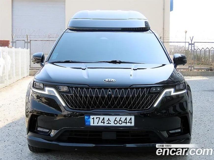 Kia Carnival — фото 1