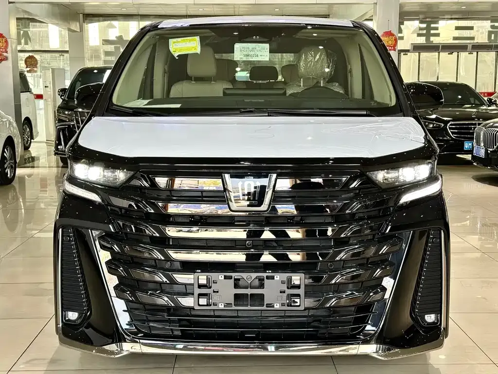 Toyota Vellfire — фото 6