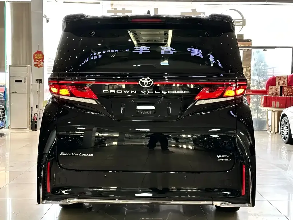Toyota Vellfire — фото 7