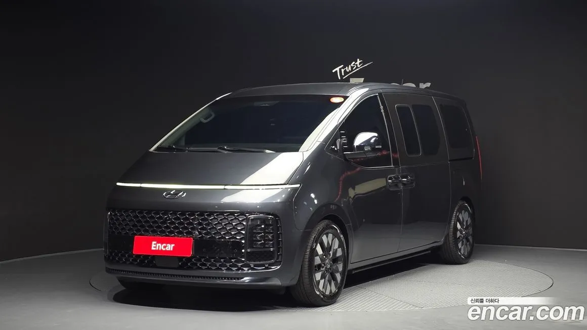 Hyundai Staria