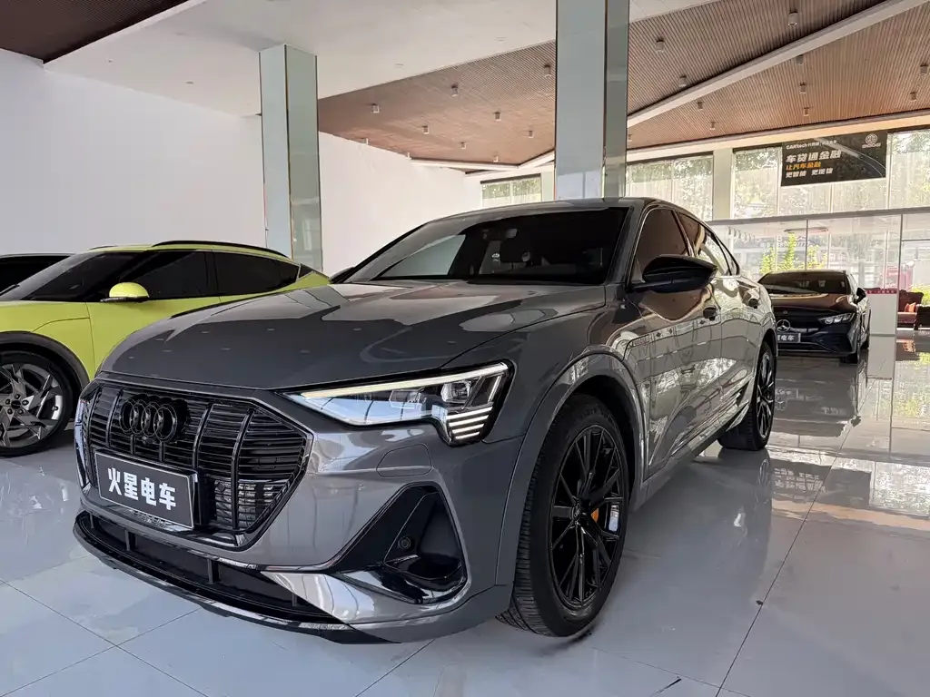 Audi e-tron (Import) 2022 из CN, фото 1