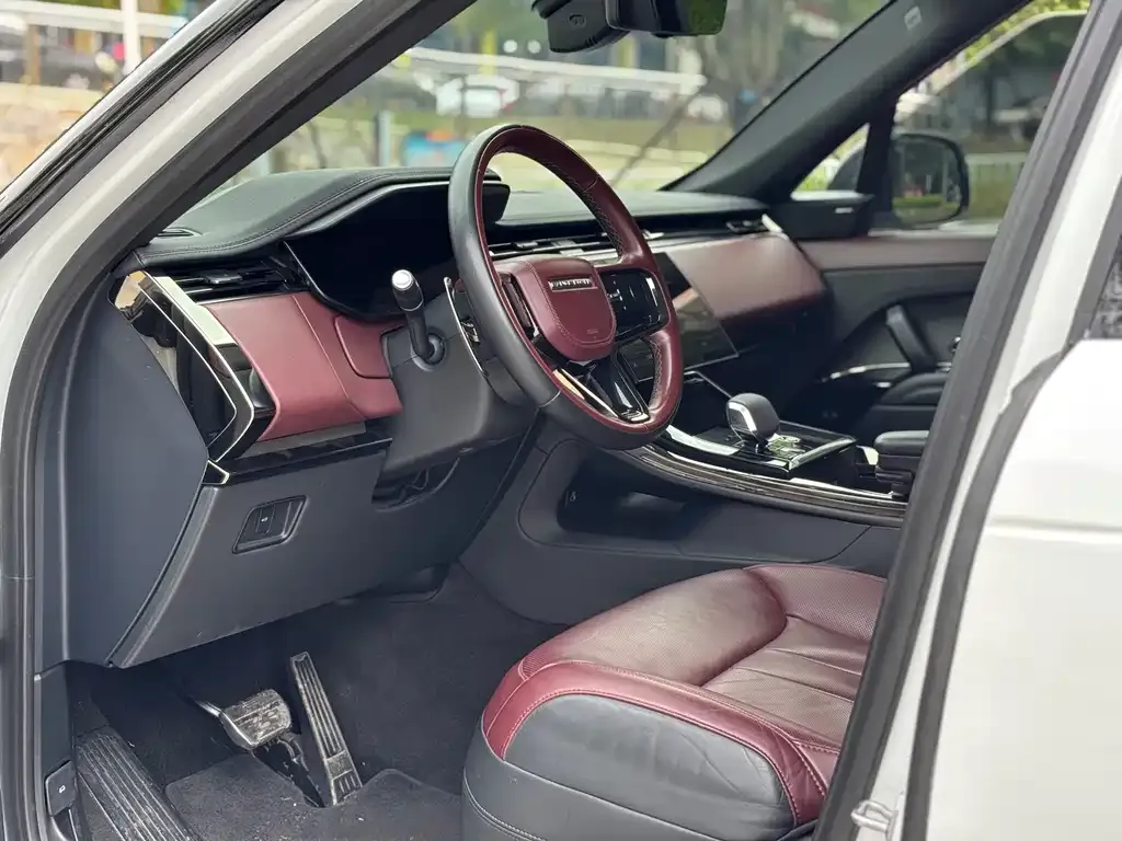 Land Rover Sport 2024 из CN, фото 2
