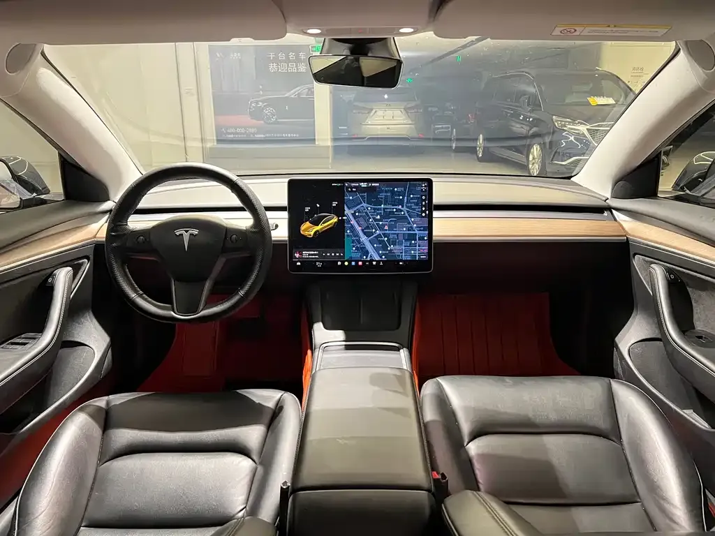 Tesla Model 3 — фото 2