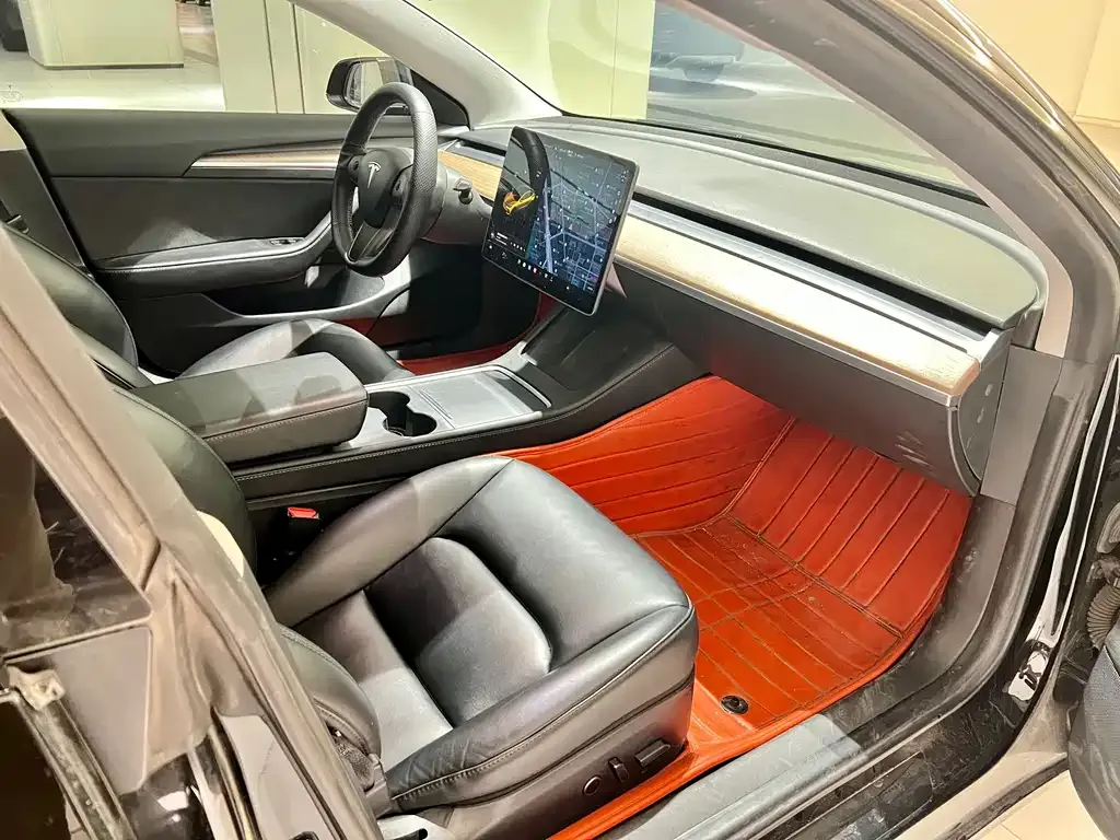 Tesla Model 3 — фото 6