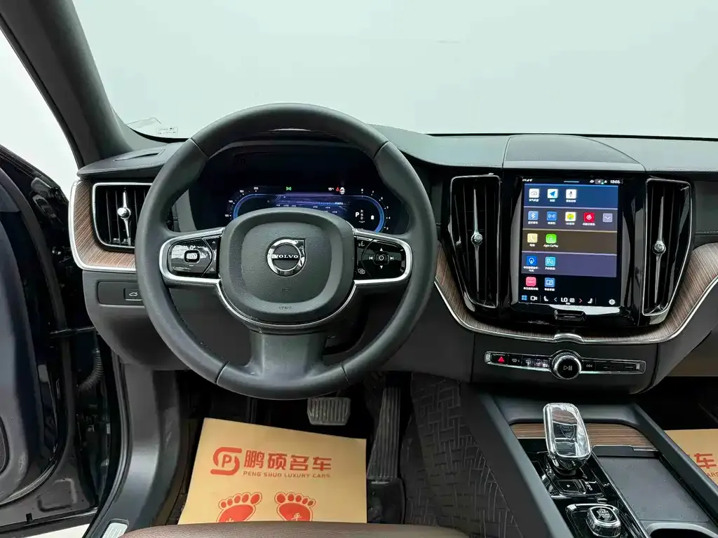 Volvo XC60 2024 из CN, фото 7