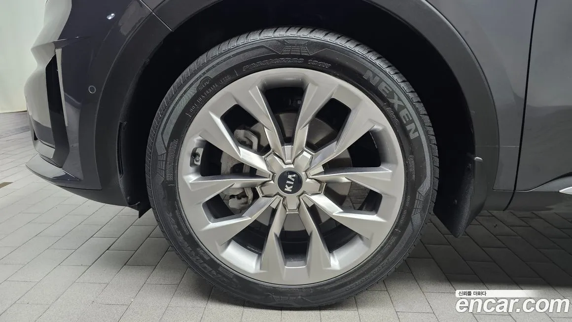 Kia Sorento — фото 5