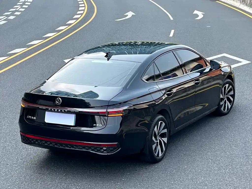 Volkswagen Passat — фото 4