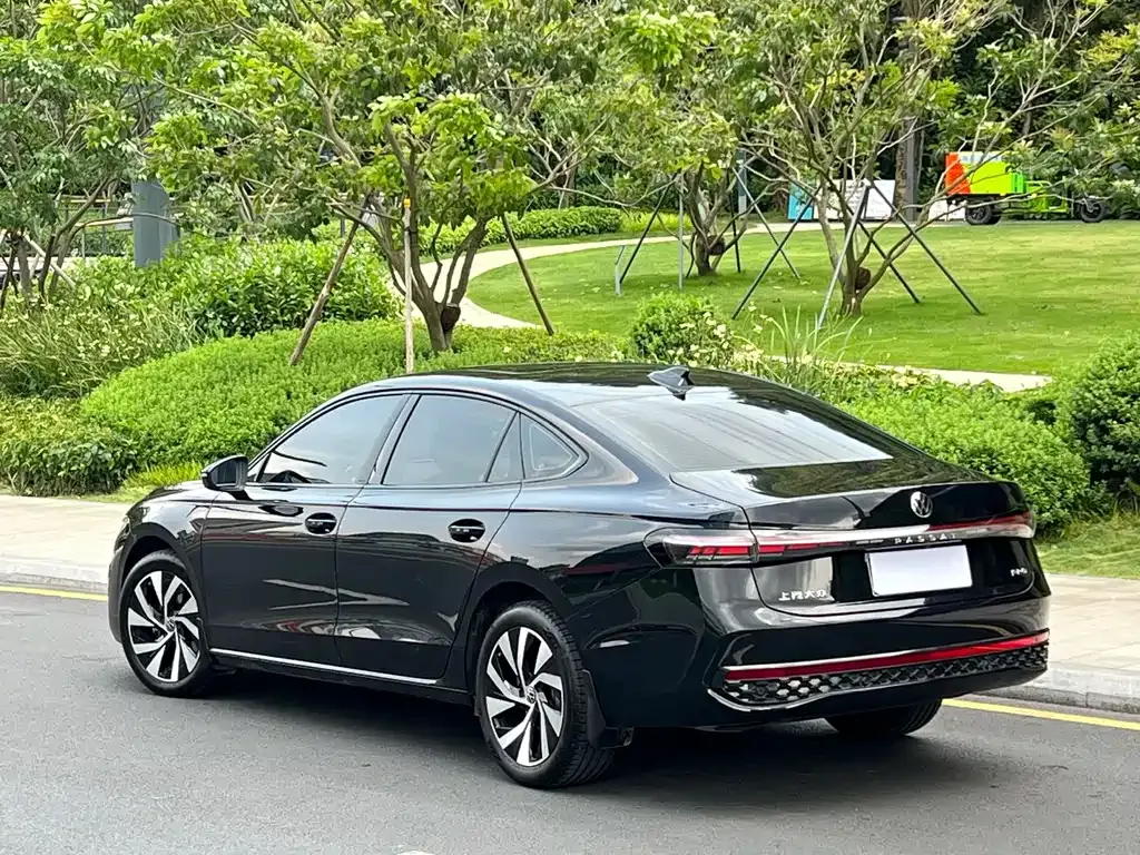 Volkswagen Passat — фото 9