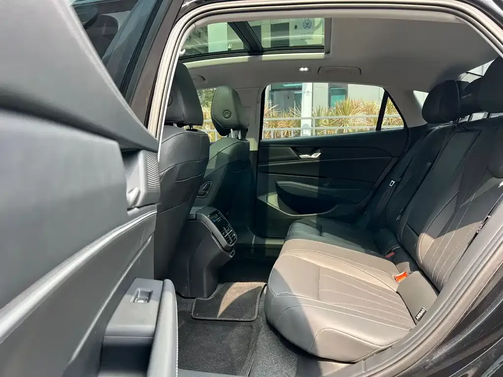 Volkswagen Passat — фото 2