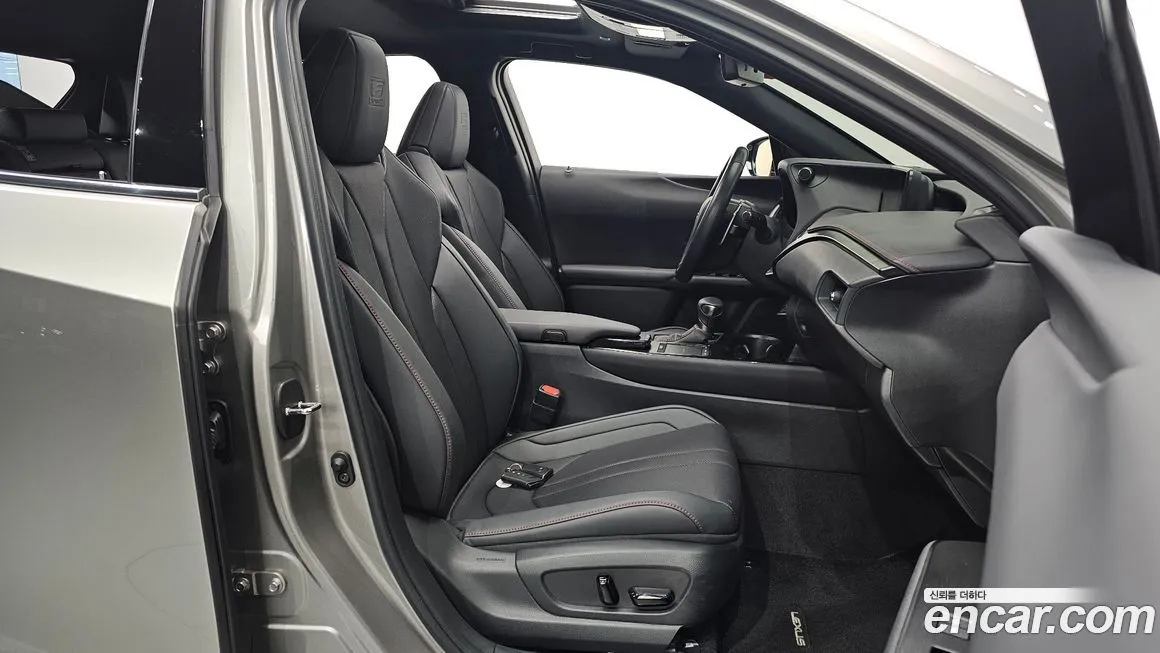 Lexus UX 2021 из KR, фото 10
