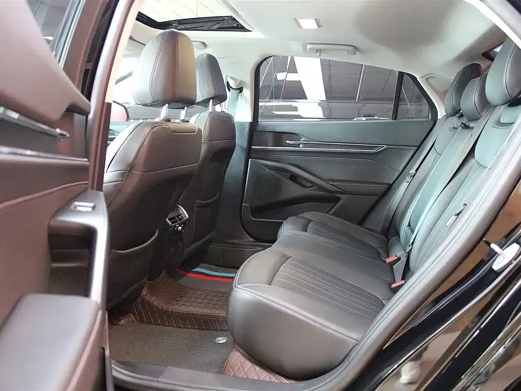 Ford Mondeo 2025 из CN, фото 2