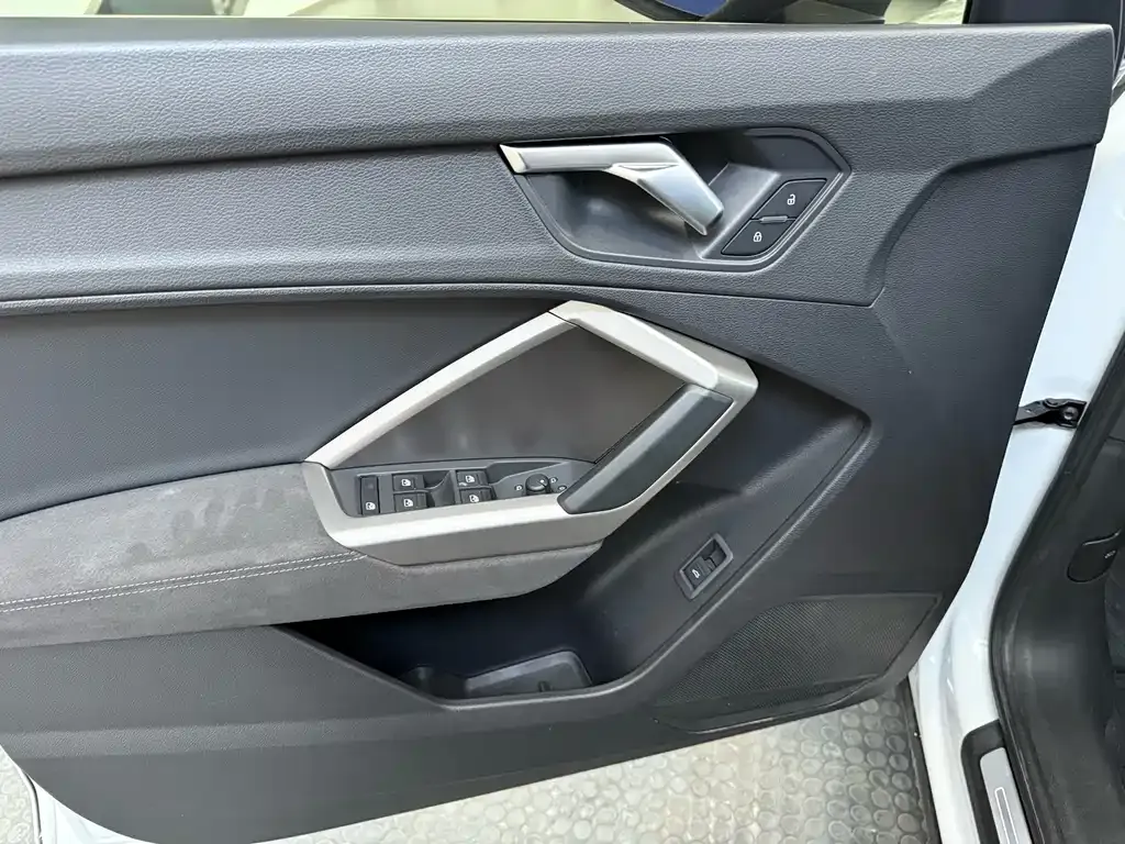 Audi Q3 2022 из CN, фото 10