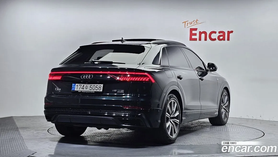 Audi Q8 2021 из KR, фото 4