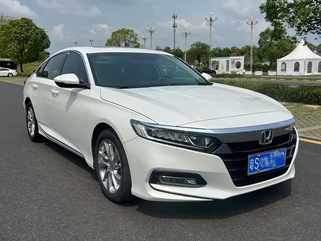 Honda Accord — фото 5