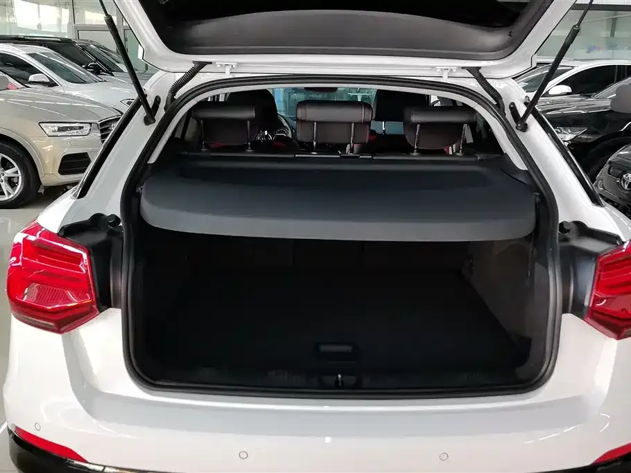 Audi Q2L 2021 из CN, фото 8
