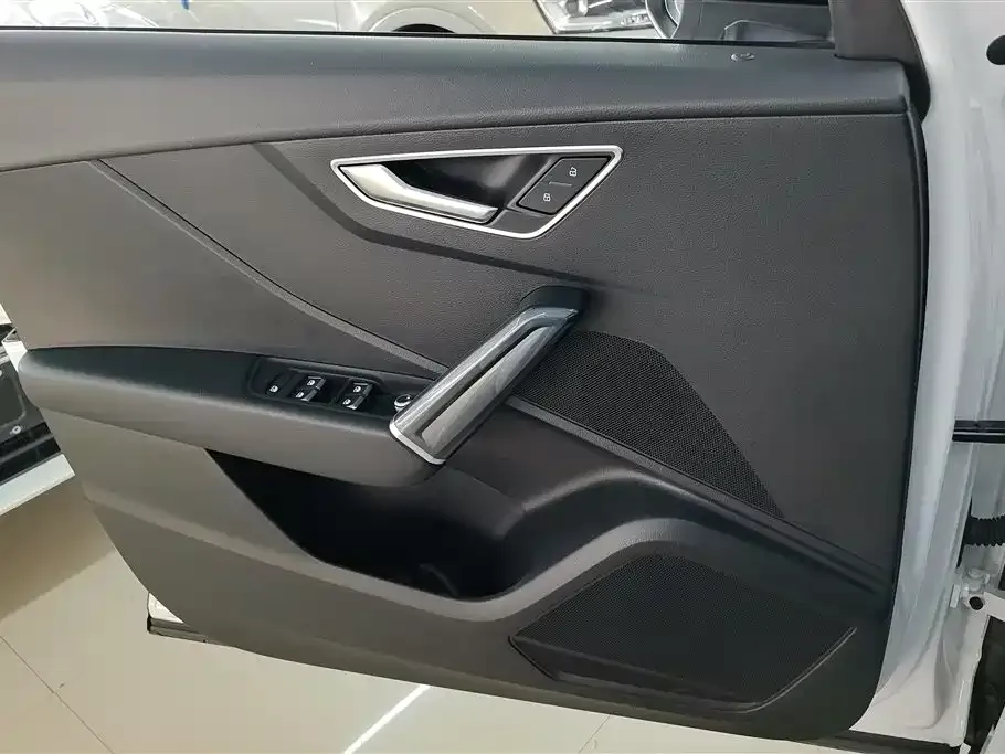 Audi Q2L 2021 из CN, фото 2
