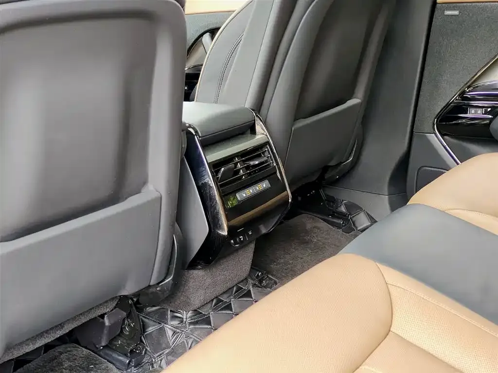 Land Rover Sport 2023 из CN, фото 2