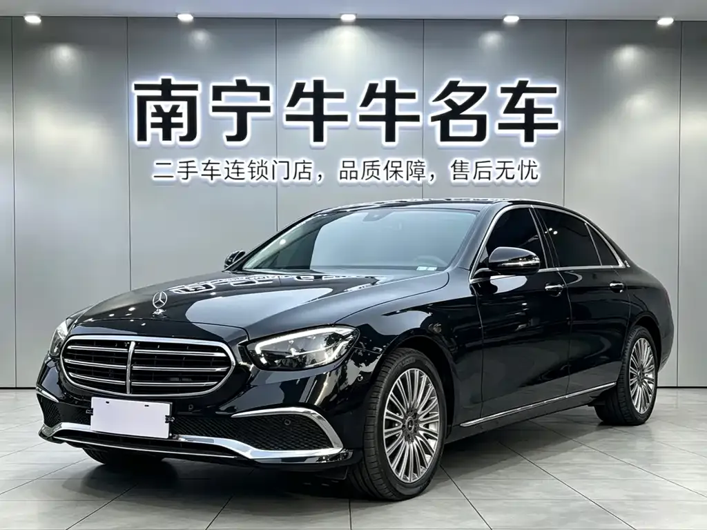 Mercedes-Benz E-Class — фото 1